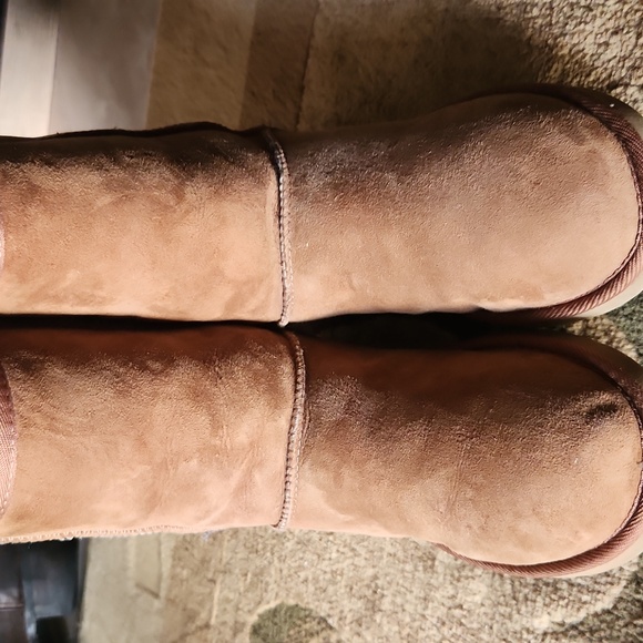 UGG Tan Suede Shearling Boots - Picture 2 of 6